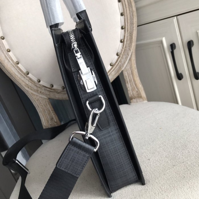 202201SS新作 Prada プラダ メンズ ハンドバックスーパーコピー