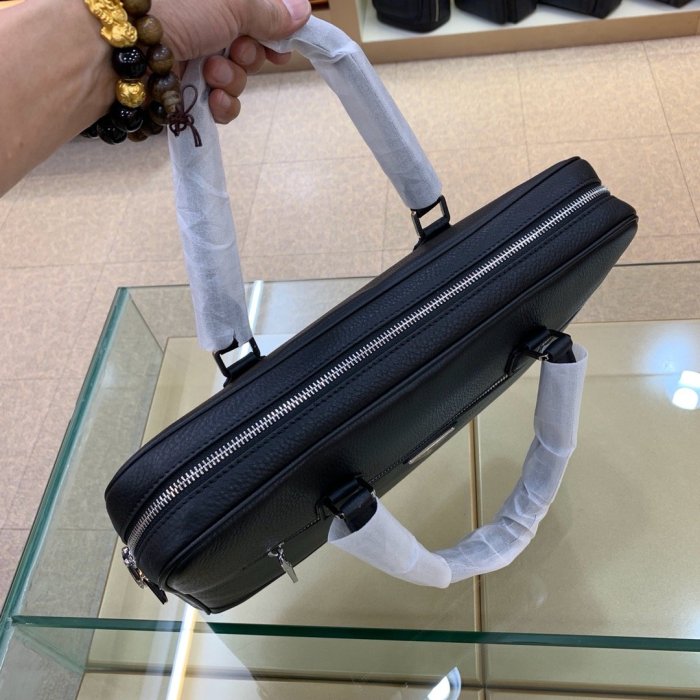202201SS新作 Prada プラダ メンズ ハンドバックスーパーコピー