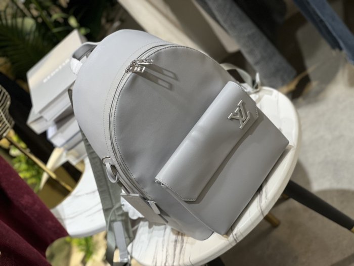 202202SS新作 Louis Vuitton ルイヴィトンメンズ リュック バックスーパーコピー