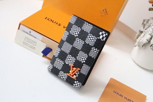 202202SSルイヴィトン LOUIS VUITTON 新作通販 短財布スーパーコピー