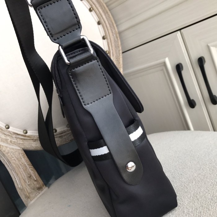 202202SS新作 Prada プラダ メンズ ショルダーバックスーパーコピー