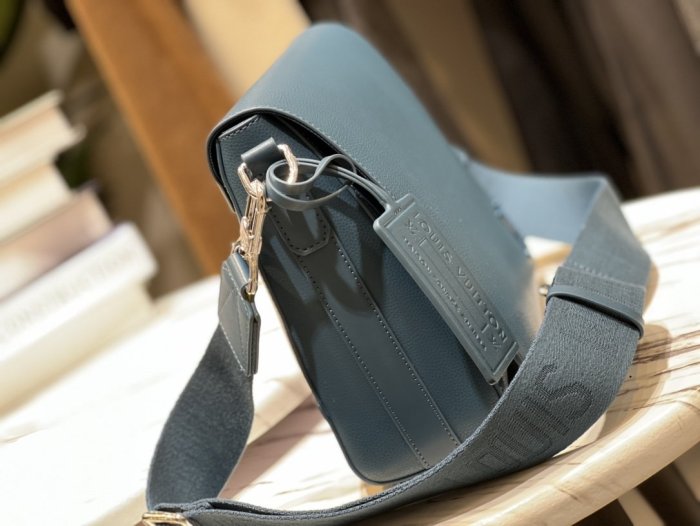 202202SS新作 Louis Vuitton ルイヴィトンメンズ ショルダーバッグスーパーコピー