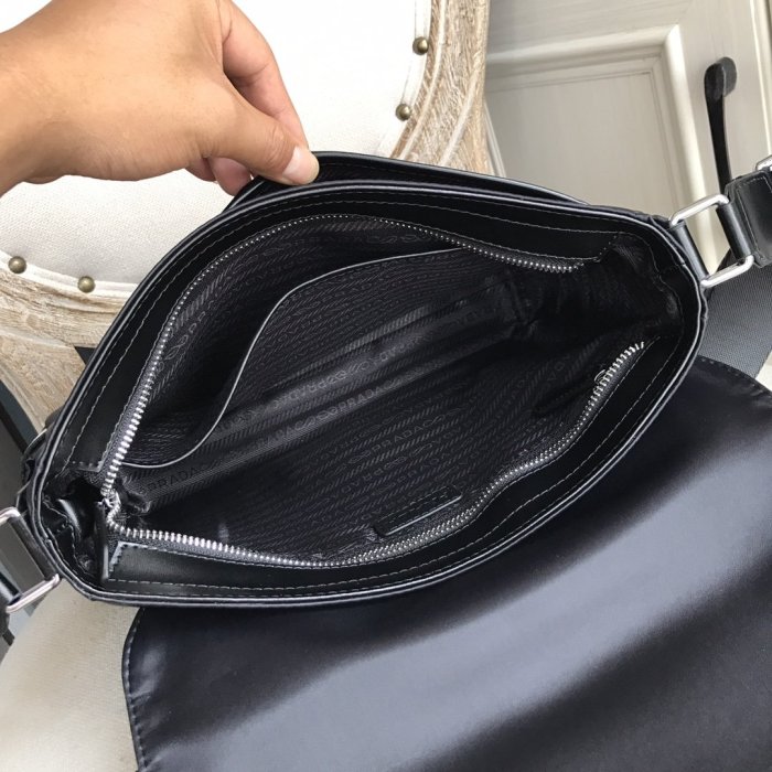 202202SS新作 Prada プラダ メンズ ショルダーバックスーパーコピー