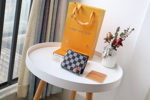 202202SSルイヴィトン LOUIS VUITTON 新作通販 短財布スーパーコピー