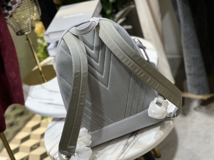 202202SS新作 Louis Vuitton ルイヴィトンメンズ リュック バックスーパーコピー