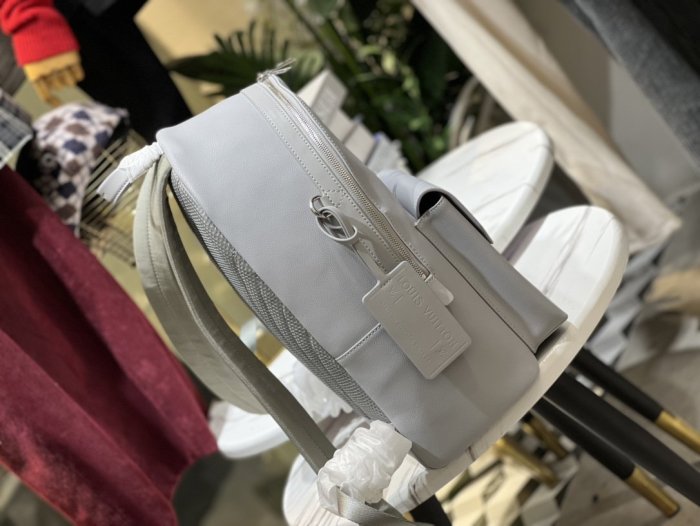 202202SS新作 Louis Vuitton ルイヴィトンメンズ リュック バックスーパーコピー