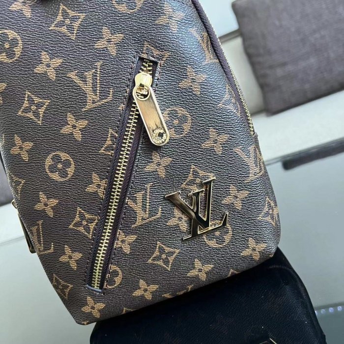 202202SS新作 Louis Vuitton ルイヴィトンメンズ ショルダーバッグスーパーコピー