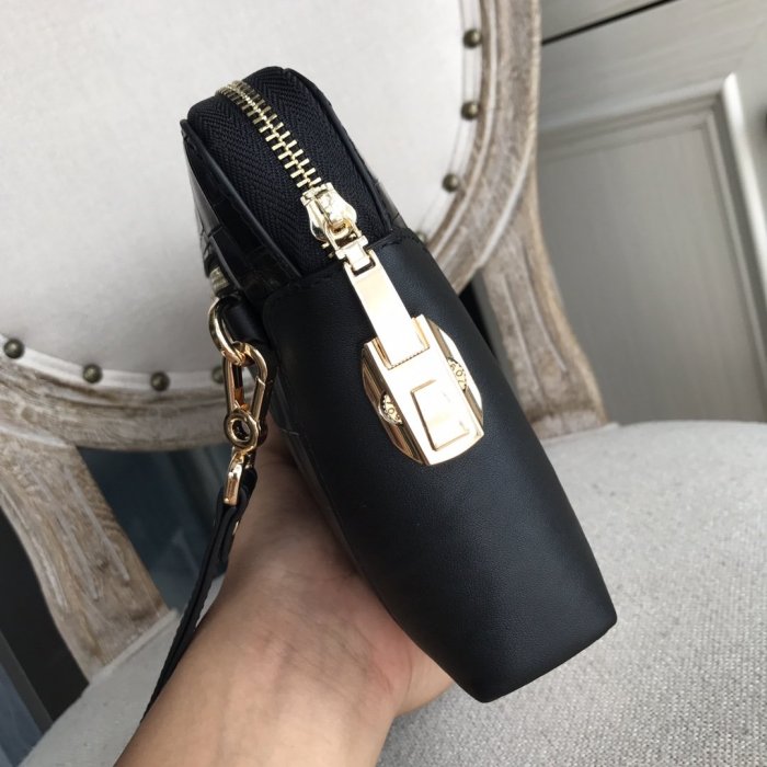 202202SS新作 Prada プラダ メンズ ハンドバックスーパーコピー
