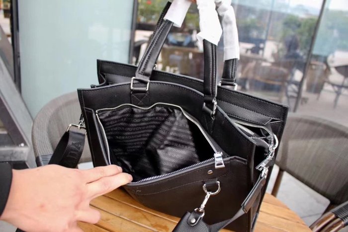 202202SS新作 Prada プラダ メンズ ハンドバックスーパーコピー