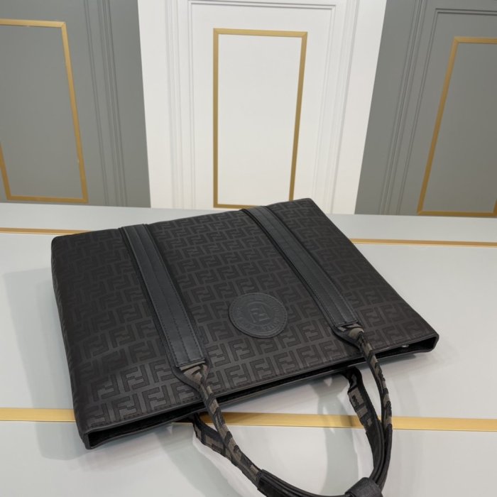 202202SS新作 FENDI フェンディ メンズ ハンドバックスーパーコピー