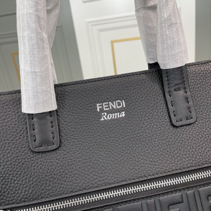 202202SS新作 FENDI フェンディ メンズ ハンドバックスーパーコピー