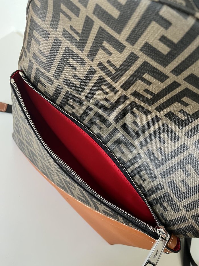 202202SS新作 FENDI フェンディ メンズ リュックバックスーパーコピー