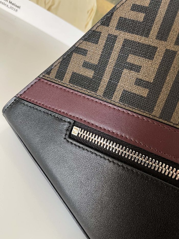 202202SS新作 FENDI フェンディ メンズ ハンドバックスーパーコピー