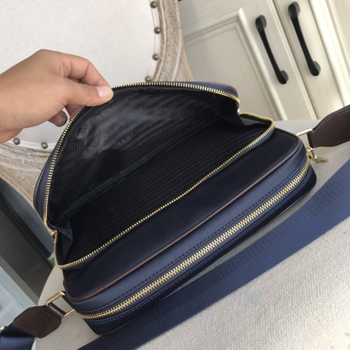 202202SS新作 Prada プラダ メンズ ショルダーバックスーパーコピー