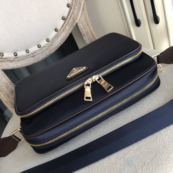 202202SS新作 Prada プラダ メンズ ショルダーバックスーパーコピー