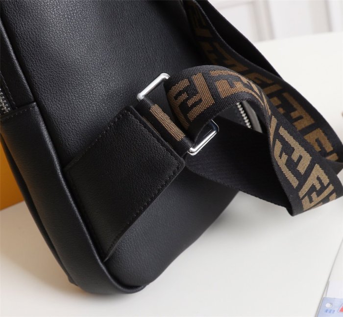 202202SS新作 FENDI フェンディ メンズ ショルダーバックスーパーコピー