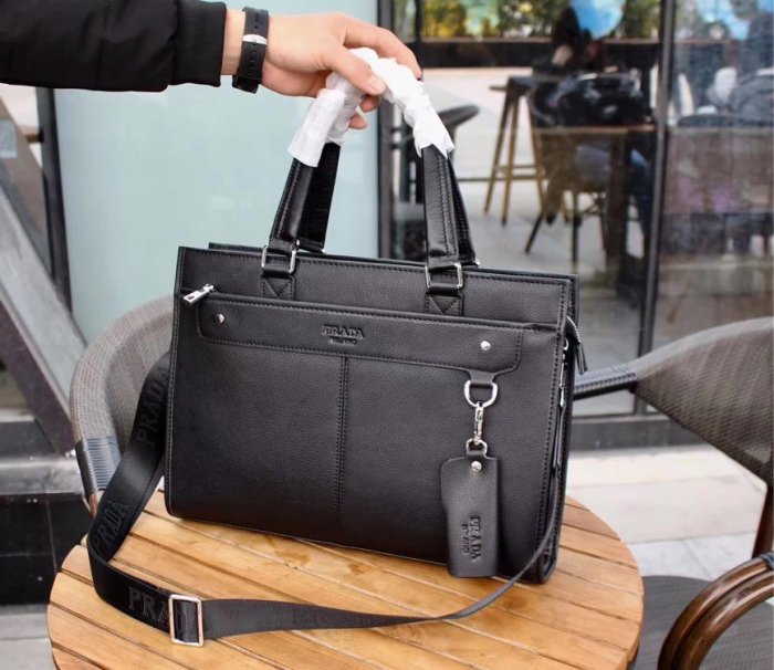 202202SS新作 Prada プラダ メンズ ハンドバックスーパーコピー