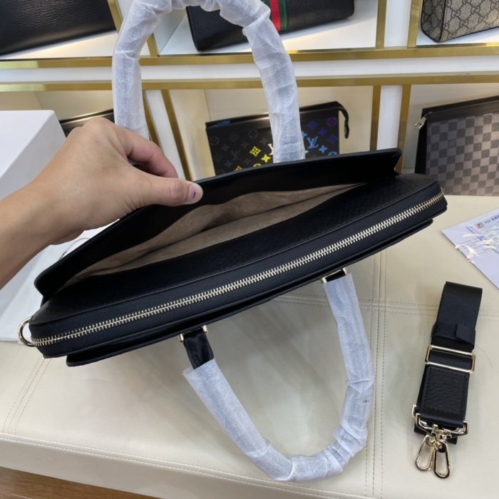 202202SS新作 Prada プラダ メンズ ハンドバックスーパーコピー