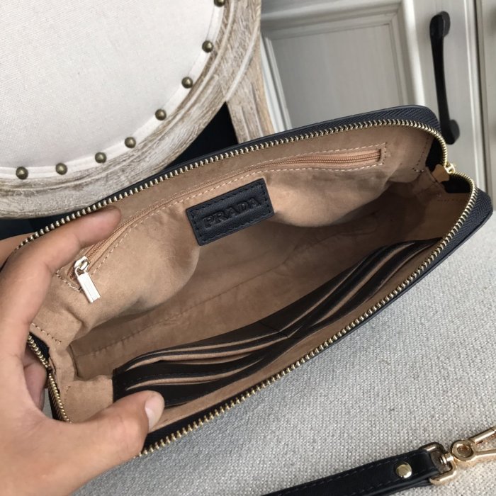 202202SS新作 Prada プラダ メンズ ハンドバックスーパーコピー