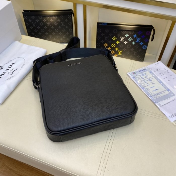 202202SS新作 Prada プラダ メンズ ショルダーバックスーパーコピー