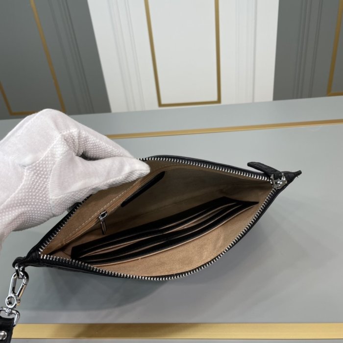 202202SS新作 FENDI フェンディ メンズ ハンドバックスーパーコピー