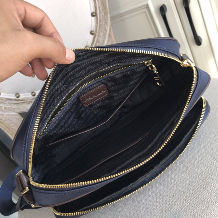 202202SS新作 Prada プラダ メンズ ショルダーバックスーパーコピー