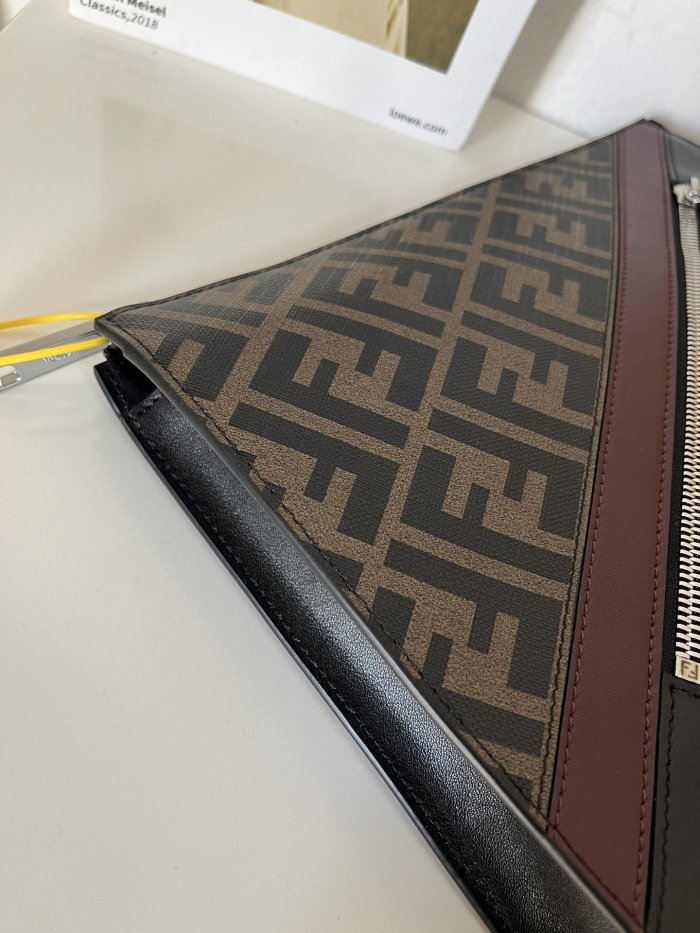 202202SS新作 FENDI フェンディ メンズ ハンドバックスーパーコピー