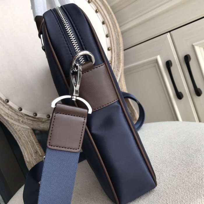 202202SS新作 Prada プラダ メンズ ハンドバックスーパーコピー