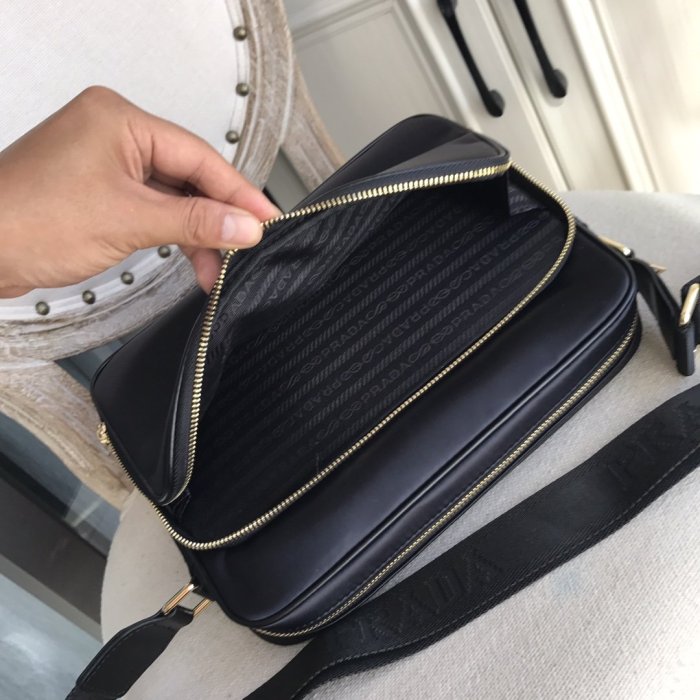 202202SS新作 Prada プラダ メンズ ショルダーバックスーパーコピー