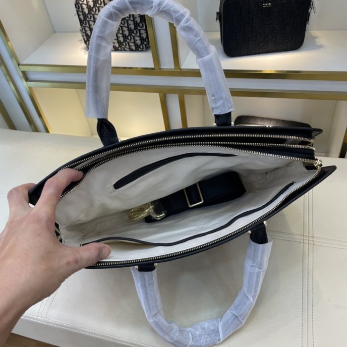 202202SS新作 Prada プラダ メンズ ハンドバックスーパーコピー