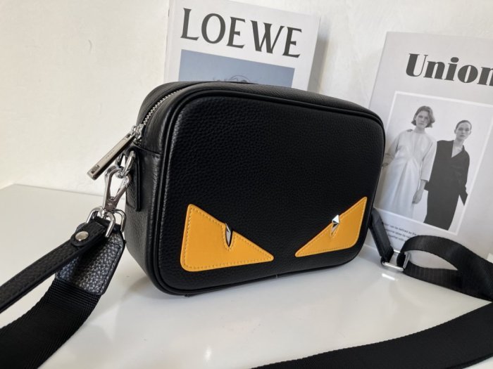202202SS新作 FENDI フェンディ メンズ ショルダーバックスーパーコピー