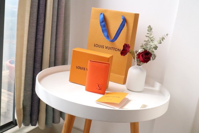 202202SSルイヴィトン LOUIS VUITTON 新作通販 短財布スーパーコピー