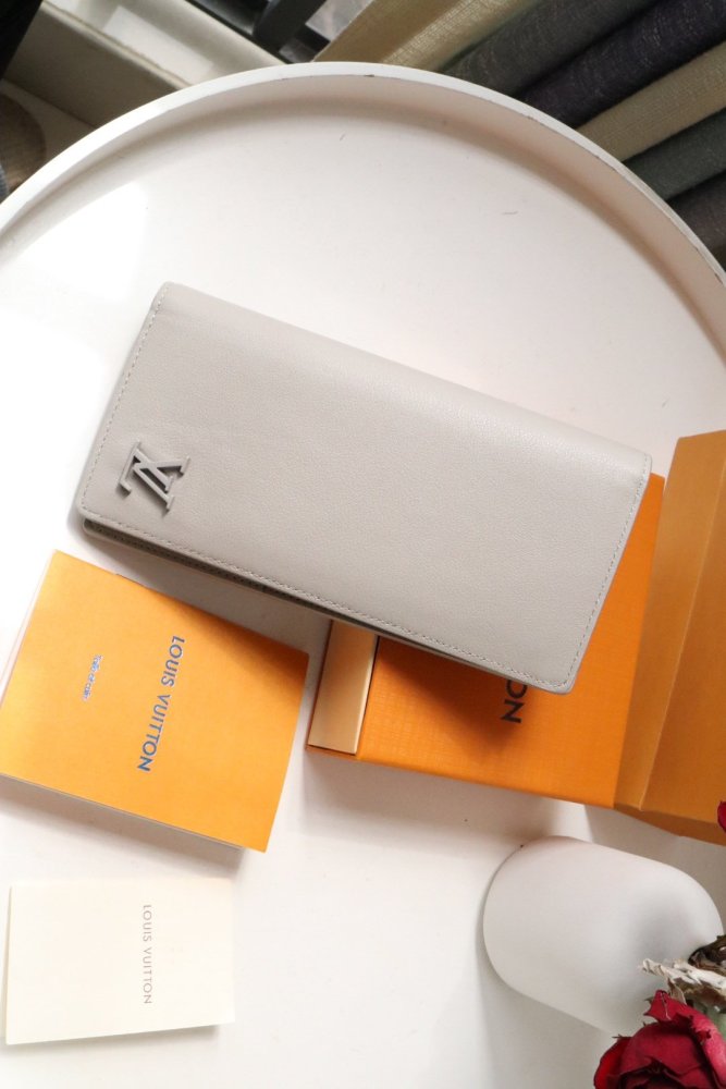 202202SSルイヴィトン LOUIS VUITTON 新作通販 長財布スーパーコピー