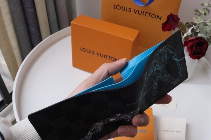 202202SSルイヴィトン LOUIS VUITTON 新作通販 短財布スーパーコピー