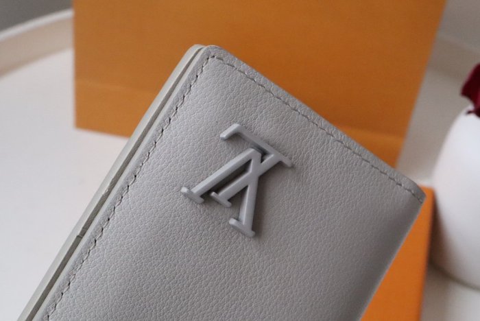 202202SSルイヴィトン LOUIS VUITTON 新作通販 短財布スーパーコピー