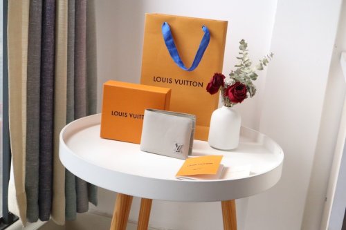 202202SSルイヴィトン LOUIS VUITTON 新作通販 短財布スーパーコピー