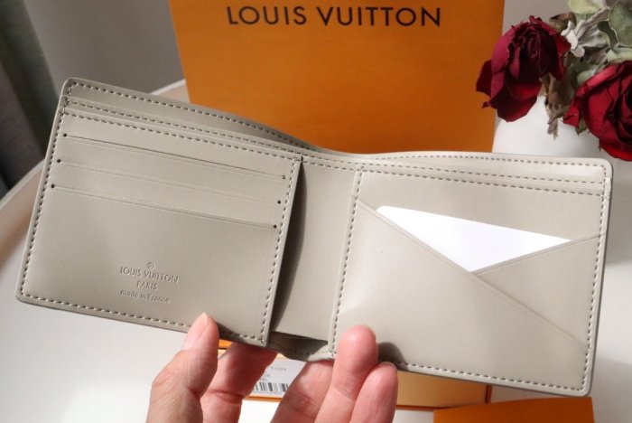 202202SSルイヴィトン LOUIS VUITTON 新作通販 短財布スーパーコピー