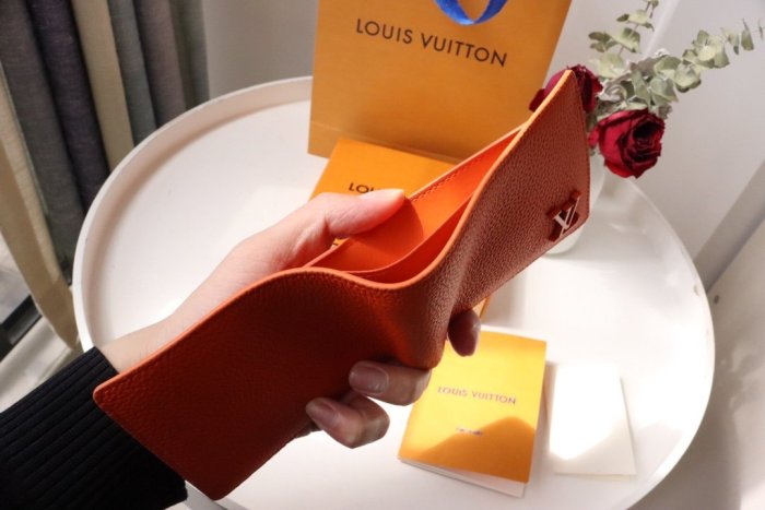202202SSルイヴィトン LOUIS VUITTON 新作通販 短財布スーパーコピー