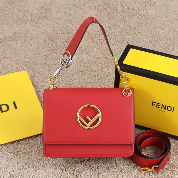202202SS新作 FENDI フェンディ レディース ショルダーバックスーパーコピー