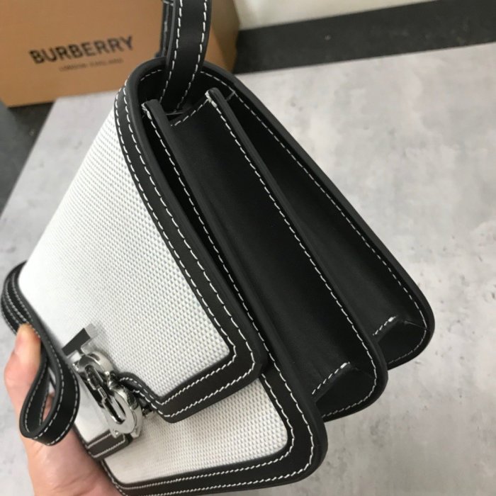 202202SS新作Burberryバーバリー レディース ショルダーバック スーパーコピー