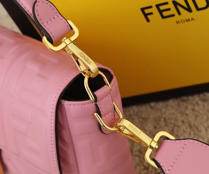 202202SS新作 FENDI フェンディ レディース ショルダーバックスーパーコピー