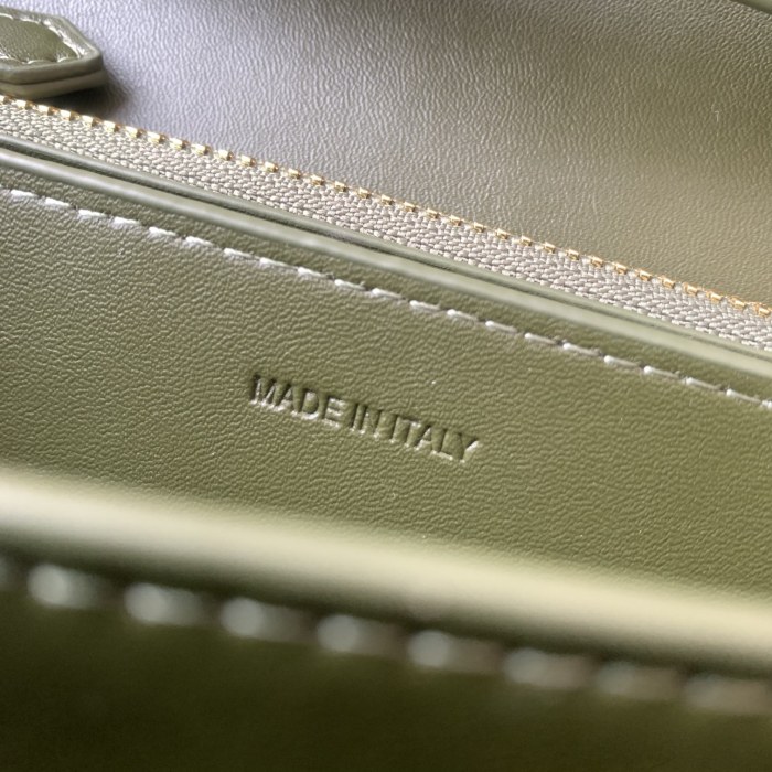 202202SS新作 Celine セリーヌ レディース ショルダーバックスーパーコピー