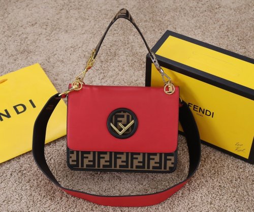 202202SS新作 FENDI フェンディ レディース ショルダーバックスーパーコピー