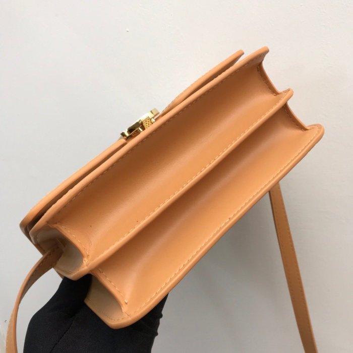 202202SS新作Burberryバーバリー レディース ショルダーバック スーパーコピー