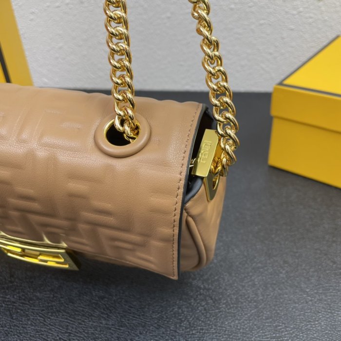 202202SS新作 FENDI フェンディ レディース ショルダーバックスーパーコピー