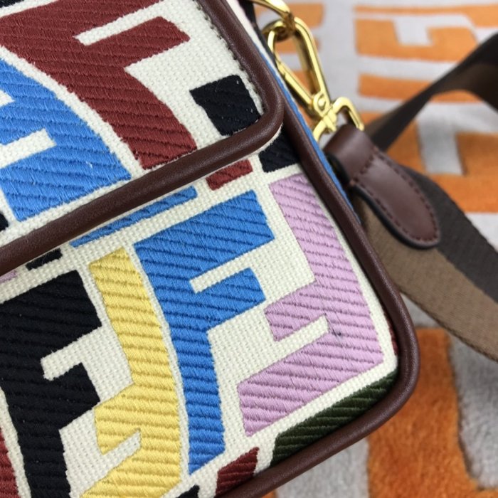 202202SS新作 FENDI フェンディ レディース ショルダーバックスーパーコピー
