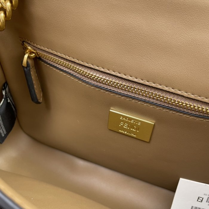 202202SS新作 FENDI フェンディ レディース ショルダーバックスーパーコピー