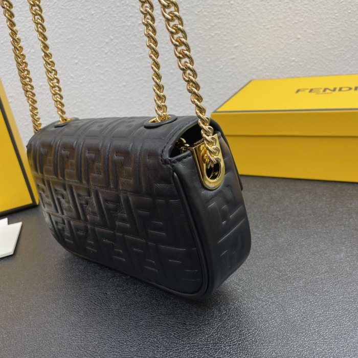 202202SS新作 FENDI フェンディ レディース ショルダーバックスーパーコピー