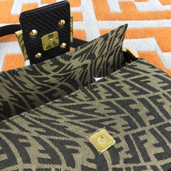 202202SS新作 FENDI フェンディ レディース ショルダーバックスーパーコピー