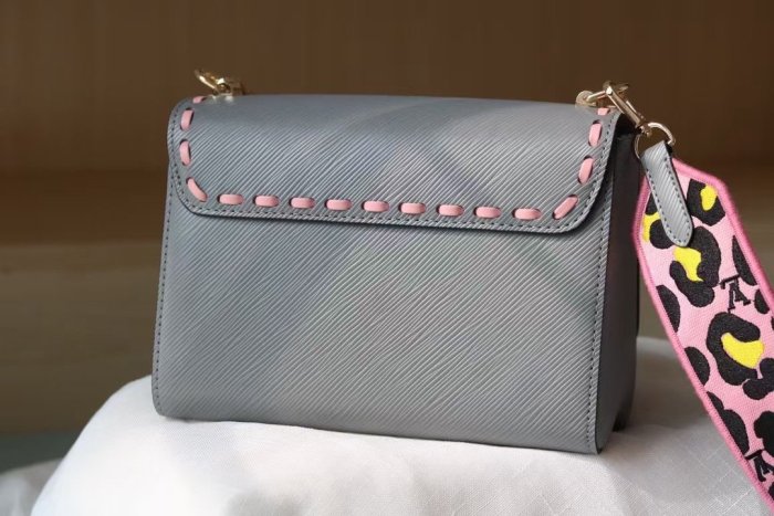 202202SS新作 Louis Vuitton ルイヴィトン レディース ショルダーバックスーパーコピー